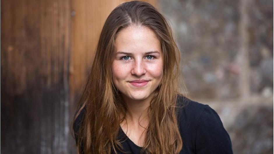 YouNews 2020: 15-jährige Enya Ernst moderiert «10vor10»