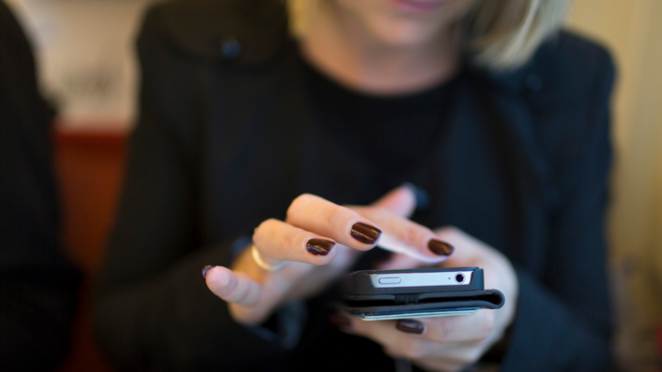 Social Media: Frauen liken gern, Männer schreiben lieber Posts
