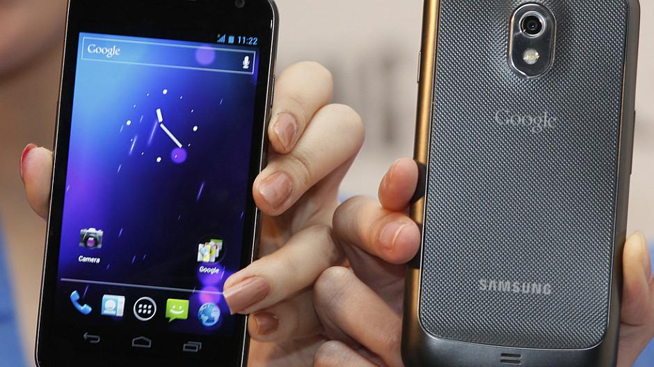 Smartphone-Nutzung: 96 Prozent surfen über iOS und Android