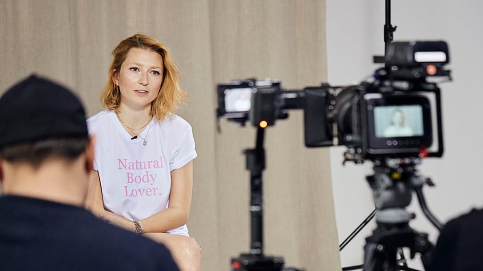By Heart: Acht Frauen starten #bodytalk