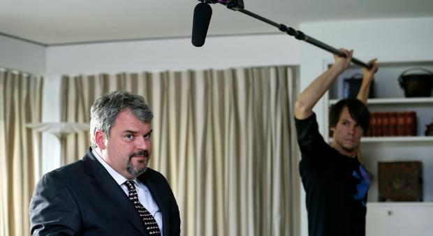SRF: Seit Donnerstag läuft "Der Bestatter" auch in der Westschweiz