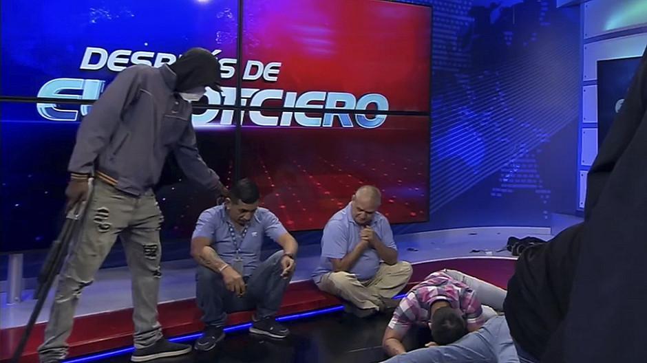 TC Televisión: Bewaffnete stürmen TV-Studio in Ecuador