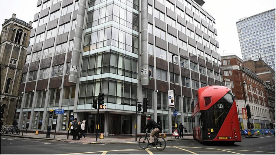 Datenskandal um Facebook: Cambridge Analytica stellt den Betrieb ein