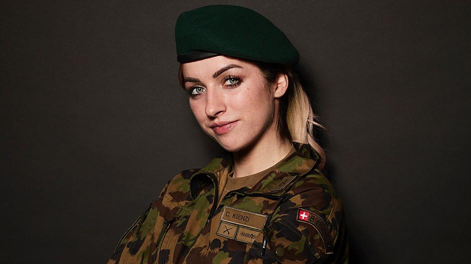 Schweizer Soldat: Cécile Kienzi wird Chefredaktorin