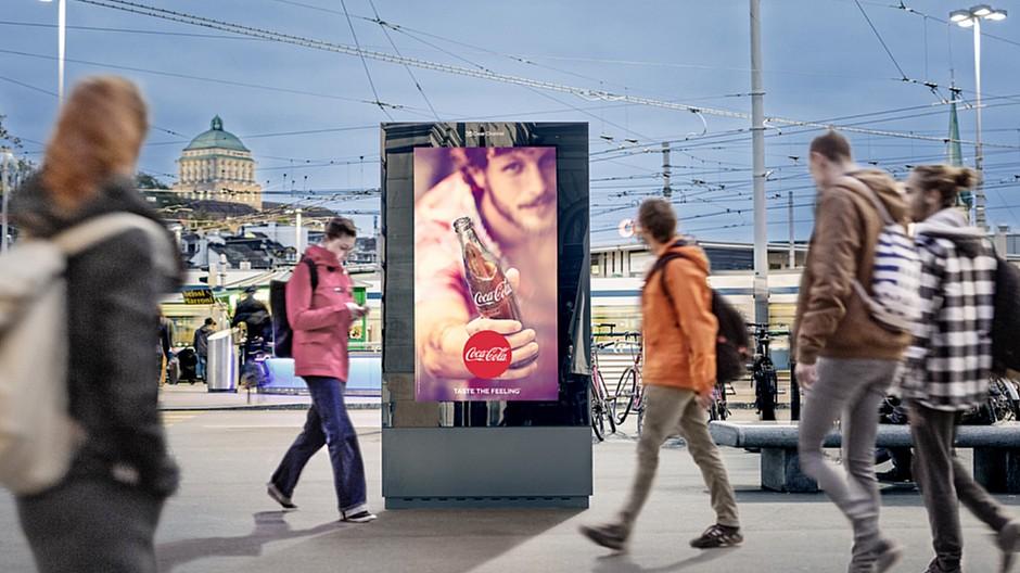 Clear Channel: Leuchtdrehsäulen und Digital Screens