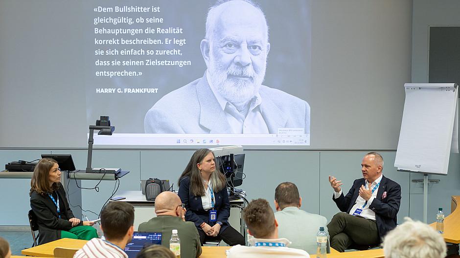 Medienmitteilungen: Debatte über Bullshit und Klartext
