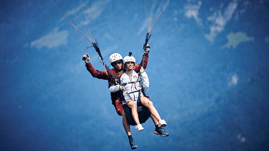 Plan.Net Suisse: Die Miss Schweiz zum Fliegen gebracht