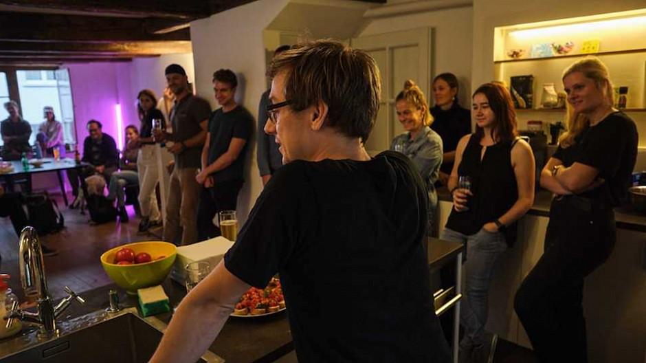 Apps with love: Digitalagentur feiert neuen Standort in Basel