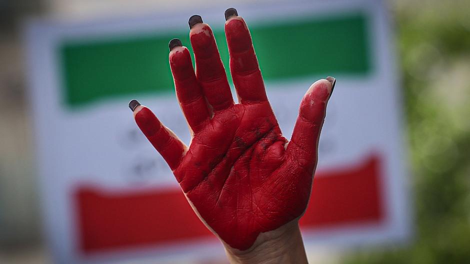 Iran: Drei weitere Journalistinnen festgenommen