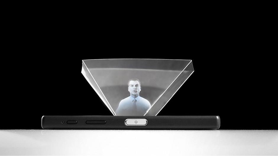 Serviceplan Suisse: Eingeladen per Hologramm