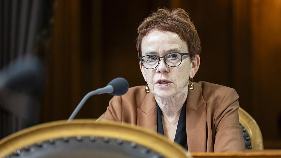 SRG-Sparpläne: Eva Herzog reicht Interpellation ein