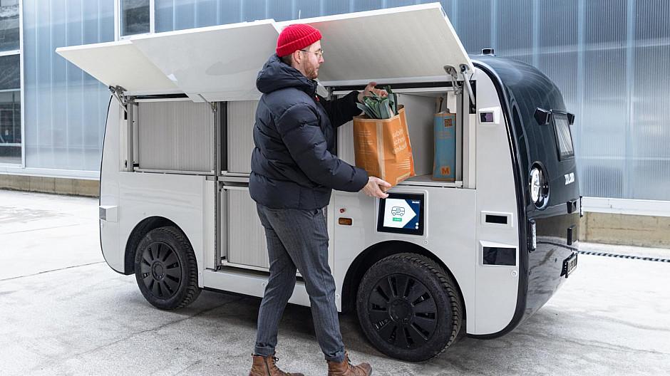 Loxo Alpha: Fahrerloses Fahrzeug liefert Migros-Einkäufe