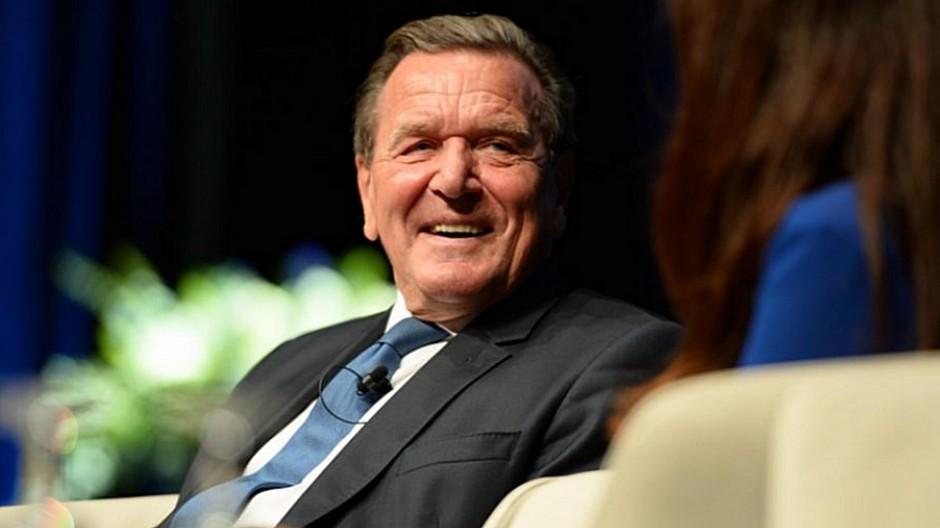 Kommunikationsoffensive: Gerhard Schröder startet einen Podcast