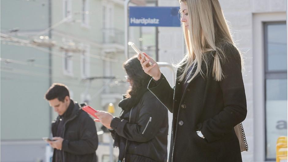 Orell Füssli Thalia: Gratis-Leseproben an fünf Tramhaltestellen