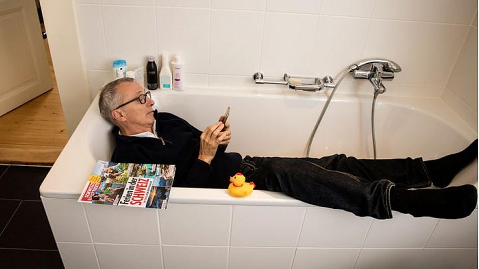Peter Rothenbühler: Homestory-Erfinder legt sich in die Badewanne