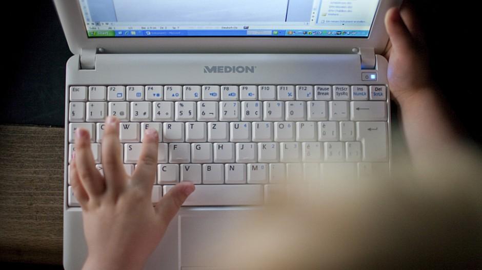 Universität Zürich: Internet am wichtigsten für Information und Unterhaltung