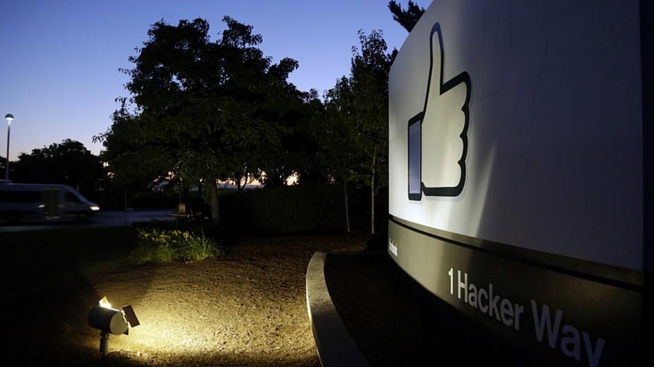Facebook: Investoren und Mitglieder erhöhen Druck
