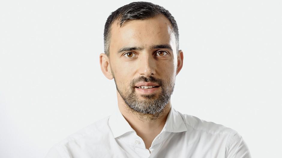 Tamedia: Jorgos Brouzos wird stv. Wirtschaftschef