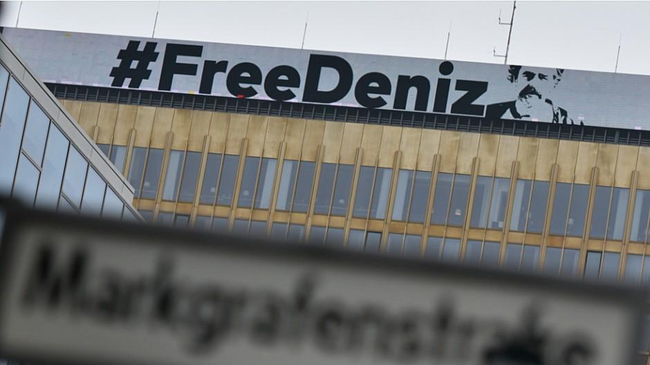 Deniz Yücel: Journalistenpreis für verhafteten Reporter