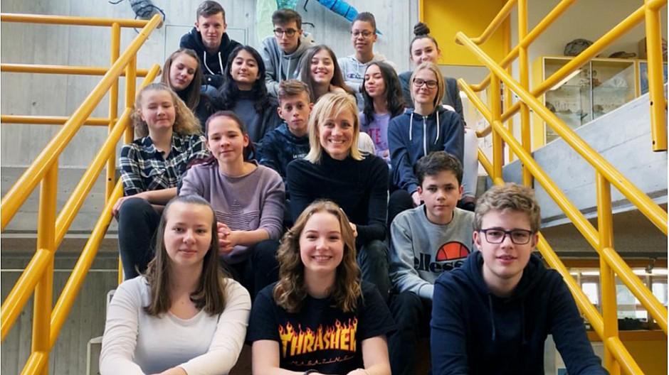 SRF/YouNews: Jugendliche in «Club» und «Arena»