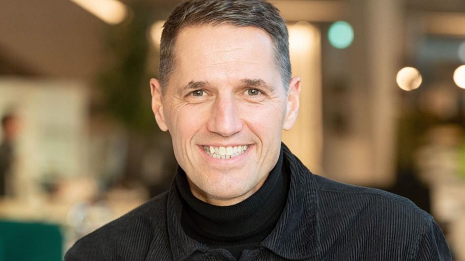 Somedia: Jürgen Törkott verlässt Radio Südostschweiz