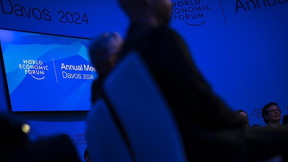 WEF: Kampf gegen Fake News in sozialen Medien