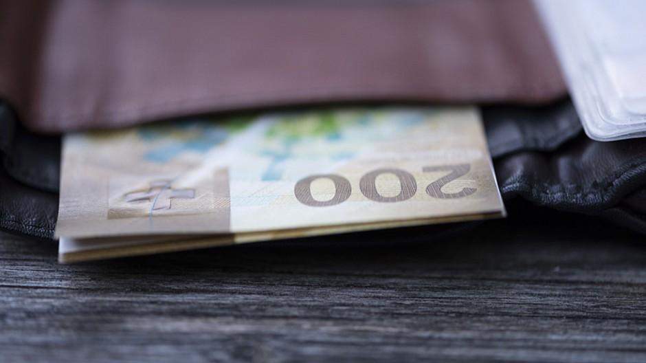 Studie von HCM International: Konzernchefs müssen «eigene» Aktien kaufen