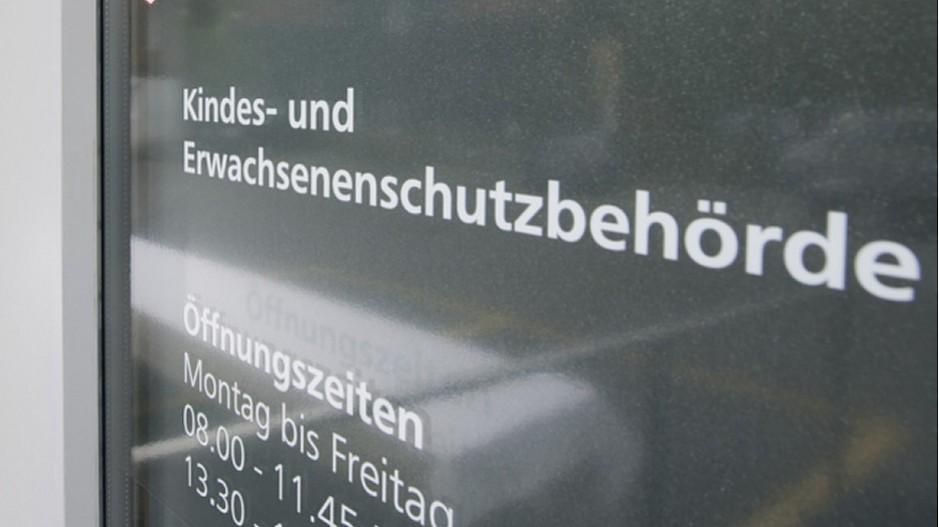 Obersee Nachrichten: Kreisgericht urteilt über KESB-Klage