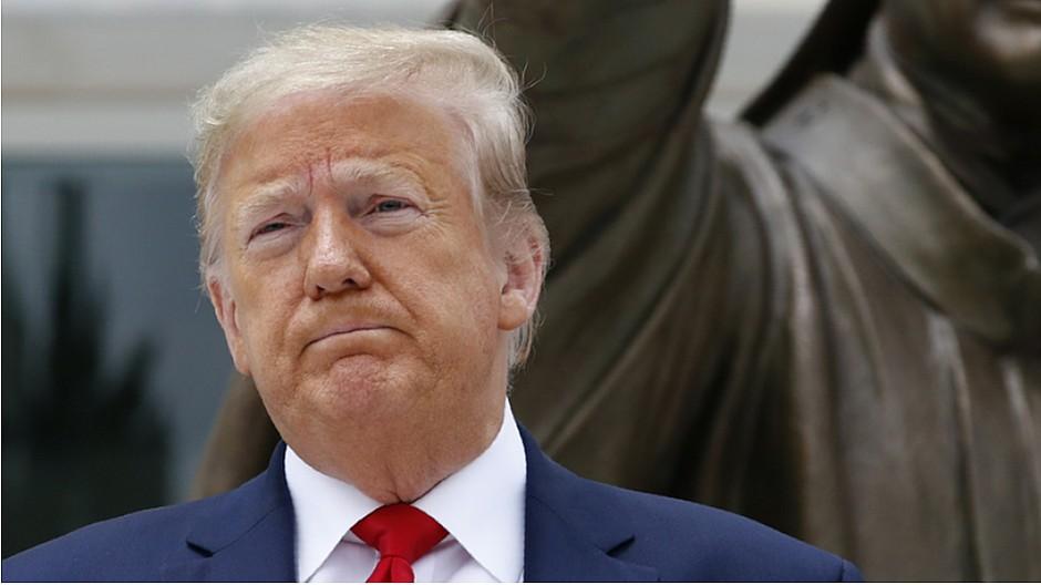 Twitter: Kurznachrichtendienst sperrt Trump-Video