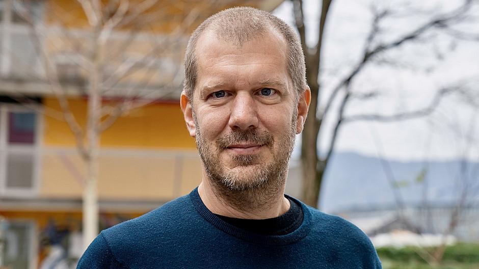 Feinheit: Lucas Bally verstärkt politische Strategieberatung