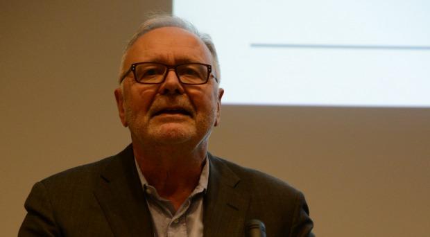 Medienkommission:  Gottlieb F. Höpli fordert "wenn Fehler, dann bitte neue"