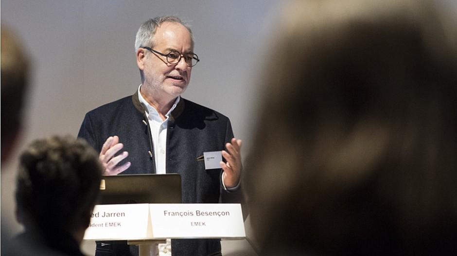 Journalismus in der Krise: Mehr Transparenz, statt ein Label