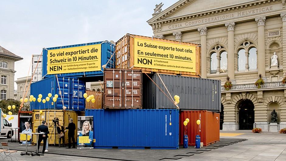 Scholz & Friends Zürich: Mit Containern gegen die SVP-Initiative