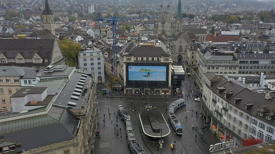 APG|SGA: Neues MegaPoster am Zürcher Paradeplatz