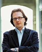 "Das ist etwa so, wie wenn man mit angezogener Handbremse ein Autorennen gewinnt."