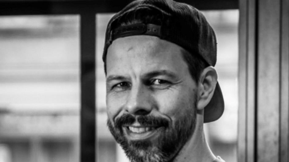 Blue Sport: Nick Läderach moderiert Fussballsendungen
