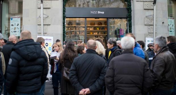 NZZ: Protest an der Falkenstrasse gegen Schliessung der Druckerei