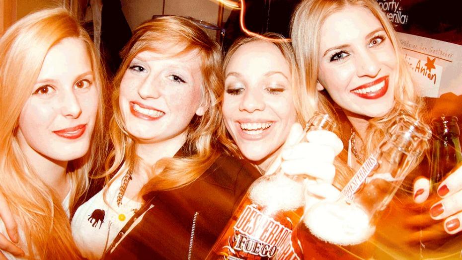 Partyguerilla: Gratis-Alkohol und Zigaretten