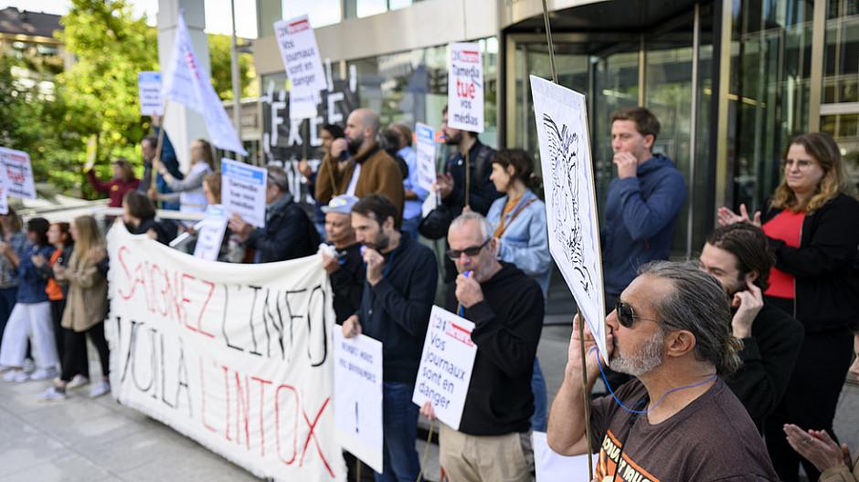 Tamedia: Personal demonstriert in Lausanne gegen Stellenabbau