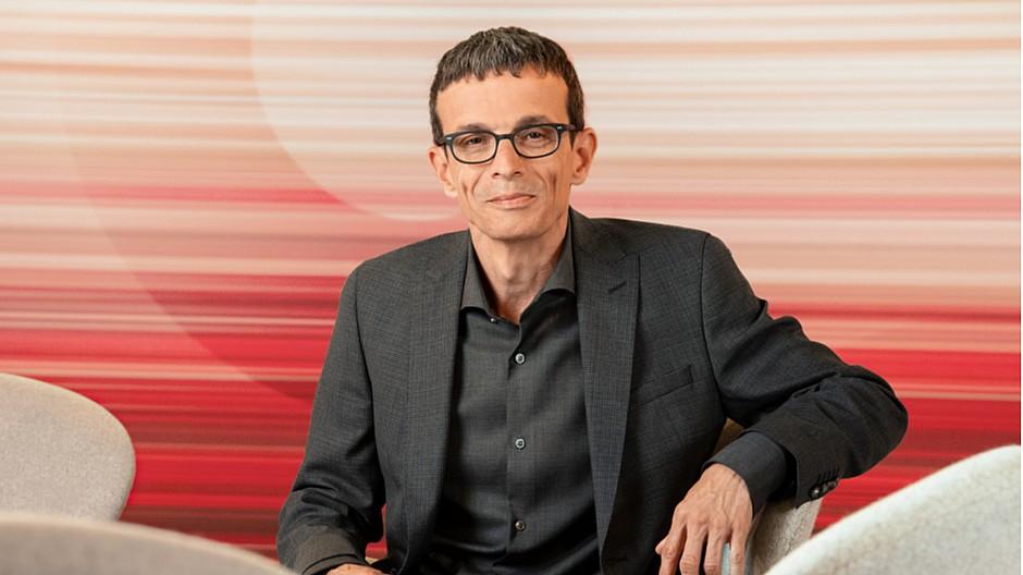 SRF: Peter Hossli wechselt zur NZZ am Sonntag