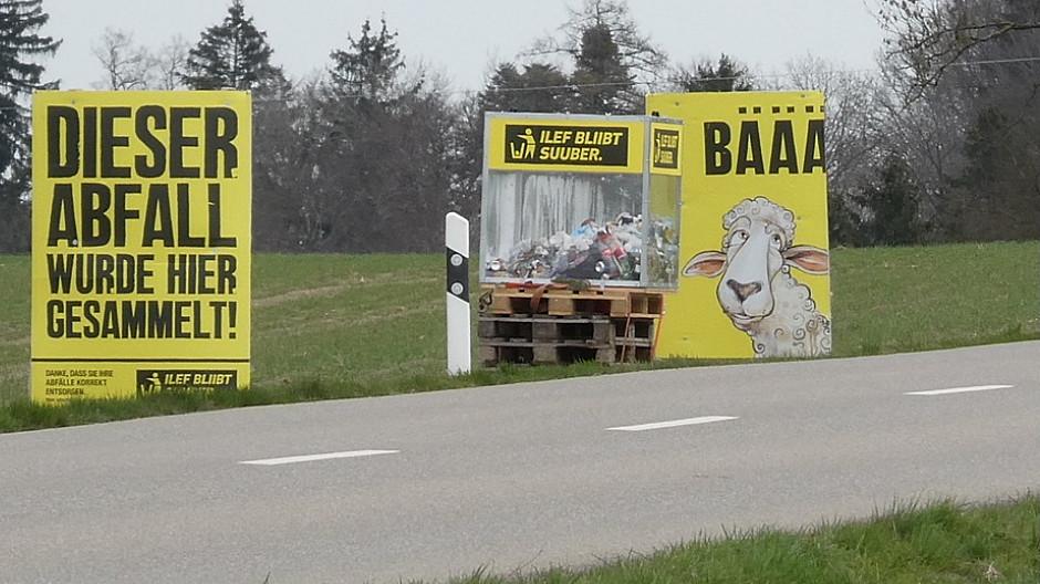 Dynamite: Plexiglas-Würfel machen Müllproblem sichtbar