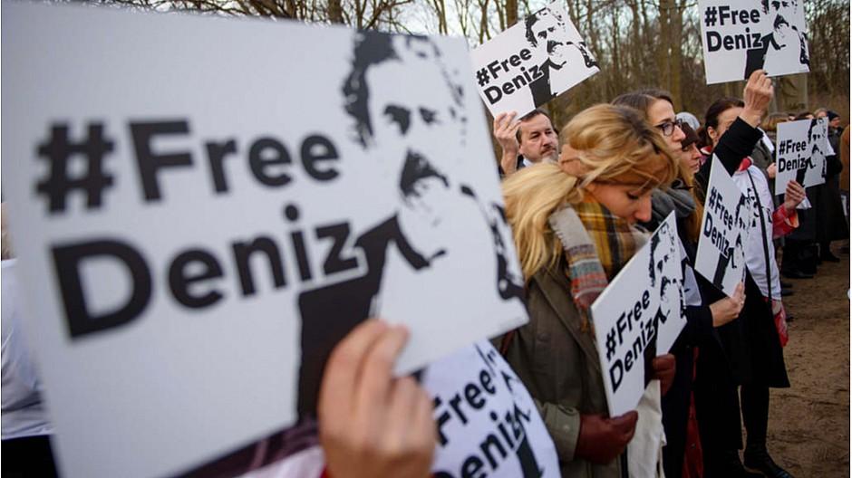 Reporter ohne Grenzen: Pressefreiheit in Demokratien in Gefahr