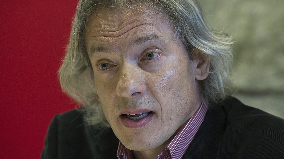 Konsumenteninfo: René Schuhmacher gibt Verlag allmählich ab