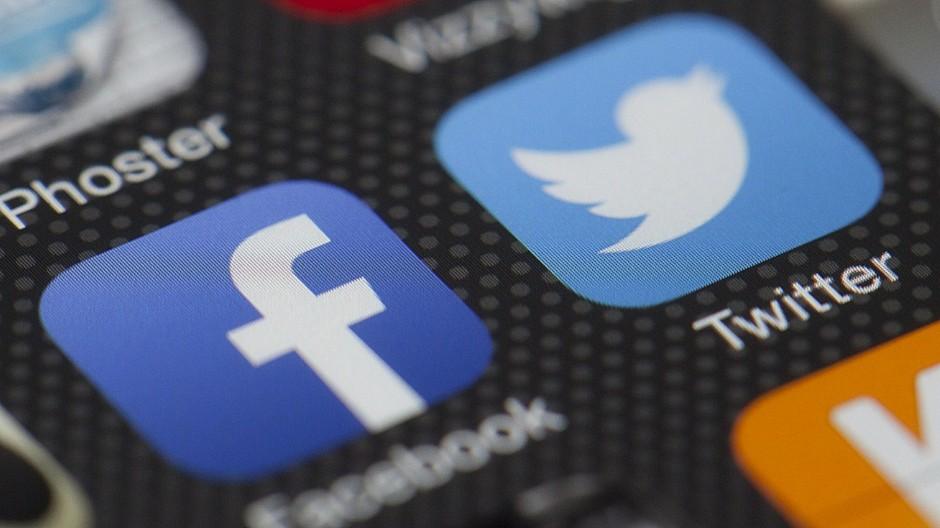 Facebook und Twitter: Russland leitet ein Verfahren ein