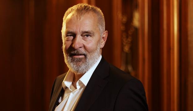 Migros: Peter Felser kritisiert die Vergabe des Interio-Etats