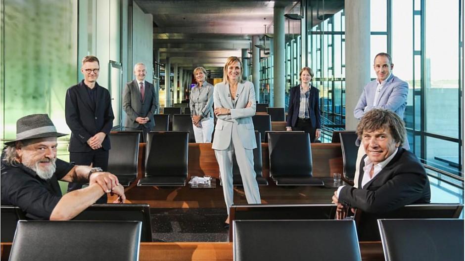 SRF Club: Sommersendungen aus Flughafen und Letzigrund