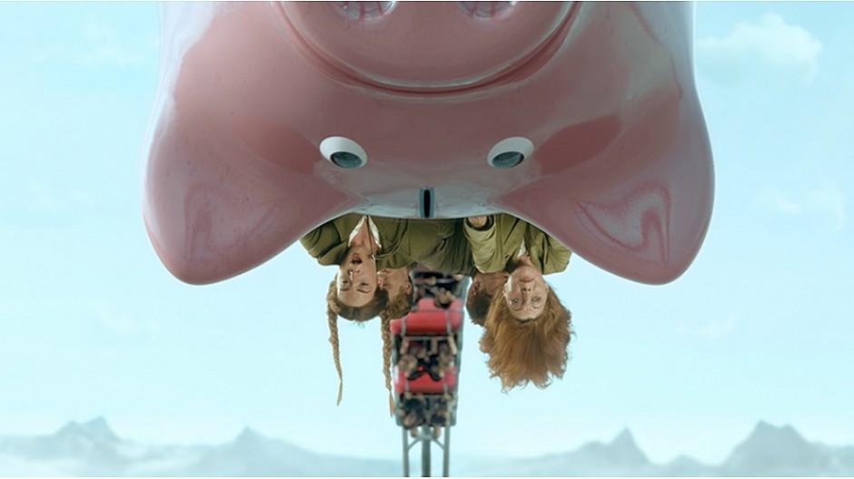 Contexta: Sparschweine auf der Achterbahn