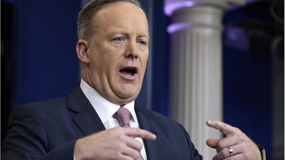 Sean Spicer: Trumps Ex-Sprecher will ein Buch schreiben
