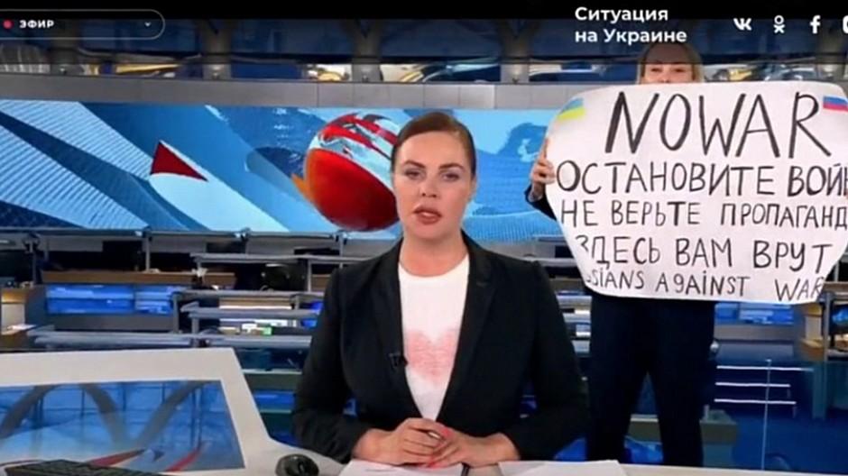 Ukraine-Krieg: TV-Mitarbeiterin nach Protest vor Gericht