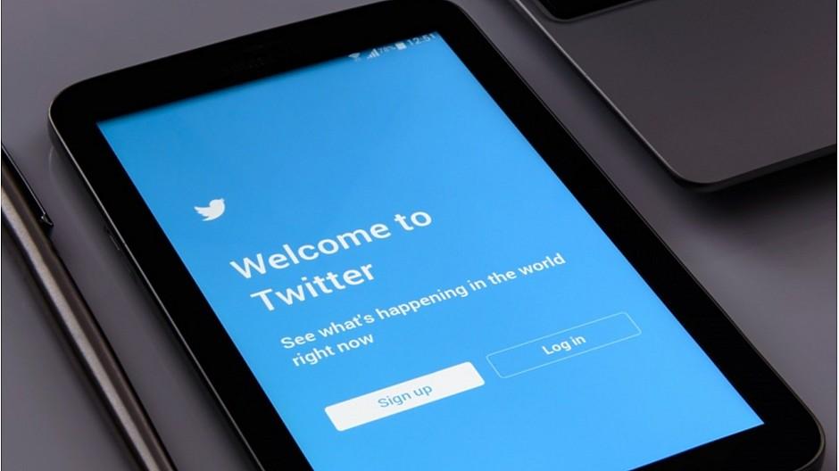 Werbeeinbruch: Twitter prüft Bezahl-Abos
